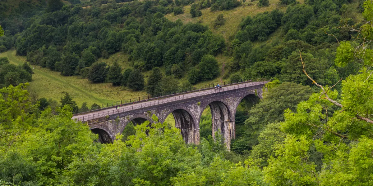 Idyllic England: Derbyshire & the Peak District