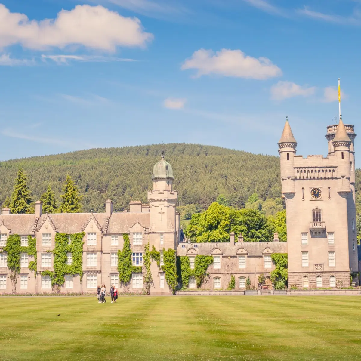 Aberdeen Shore Excursion: Balmoral Castle & the Scottish Highlands