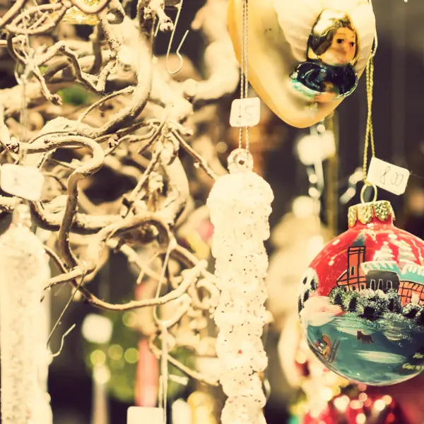 6 Best Christmas Markets to Visit in UK